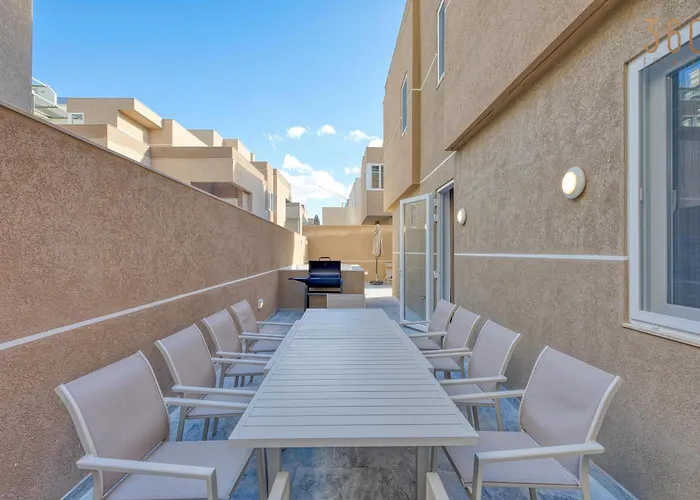 The Pender Lux Hub - 4Br Villas With Pool, Wifi & Ac By 360 Estates