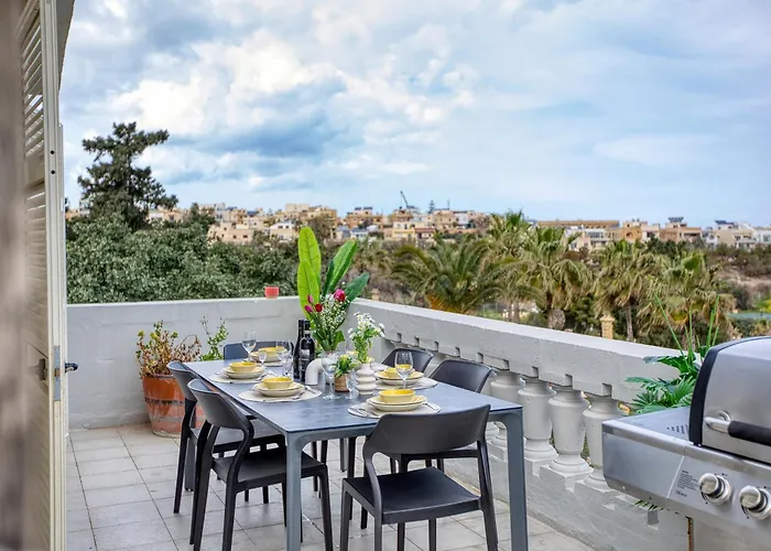 Luxury Villa Sea Views Heart Of St Julians